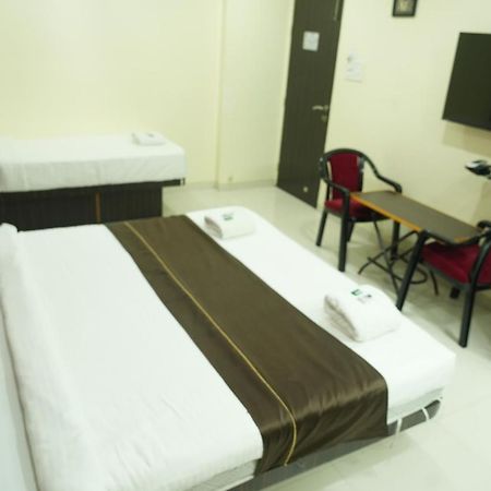 Hotel Avon International Aurangabad  Bagian luar foto