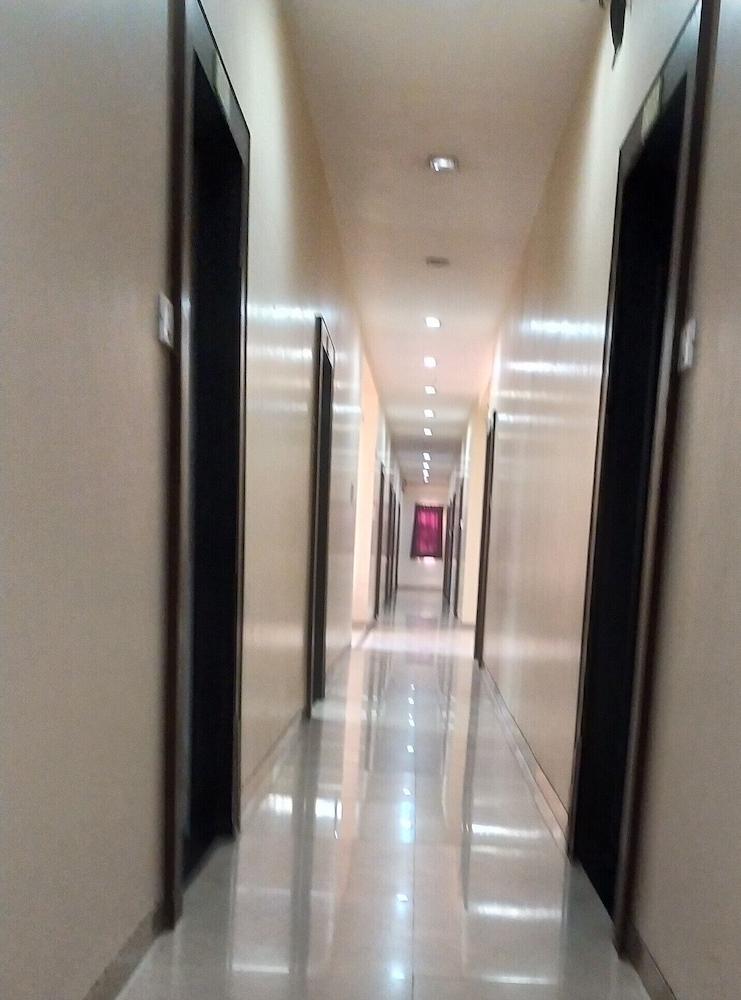 Hotel Avon International Aurangabad  Bagian luar foto