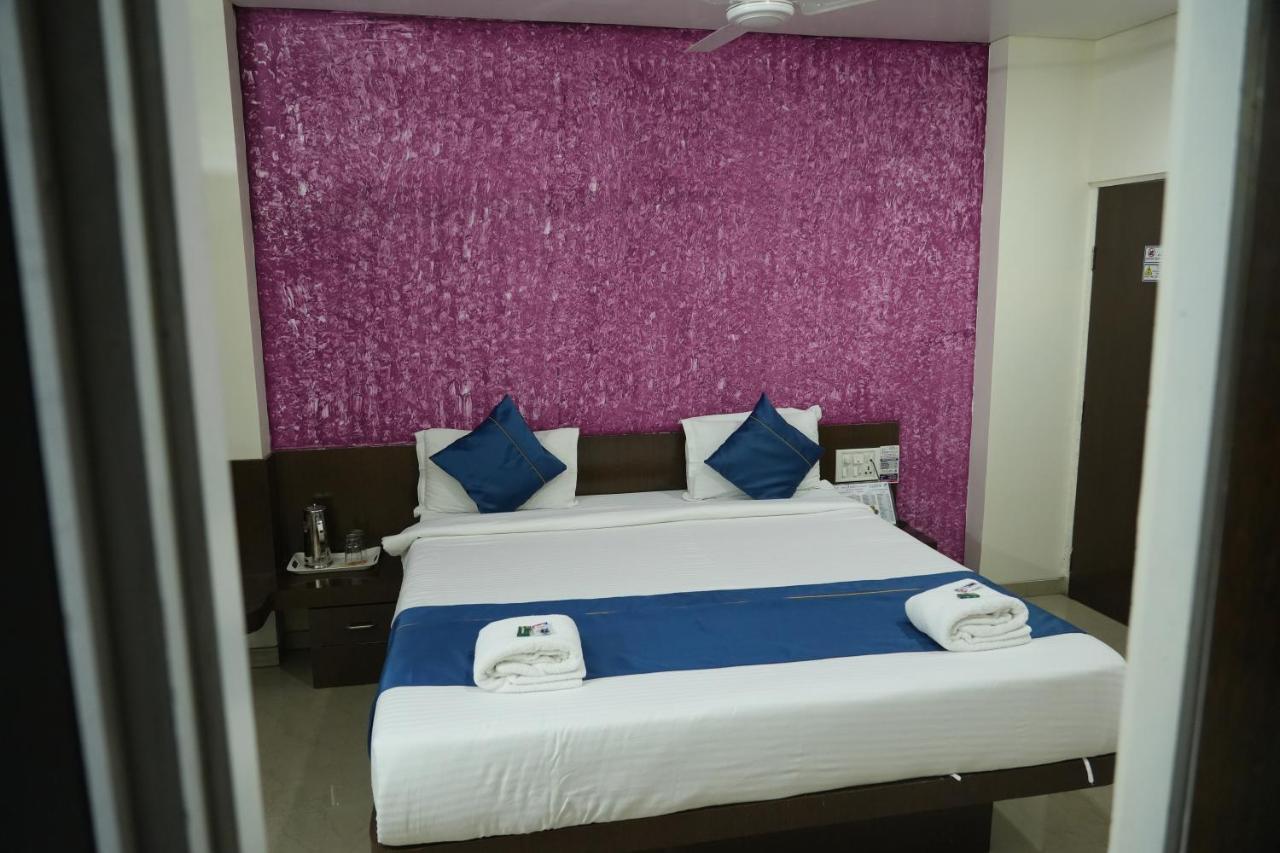 Hotel Avon International Aurangabad  Bagian luar foto