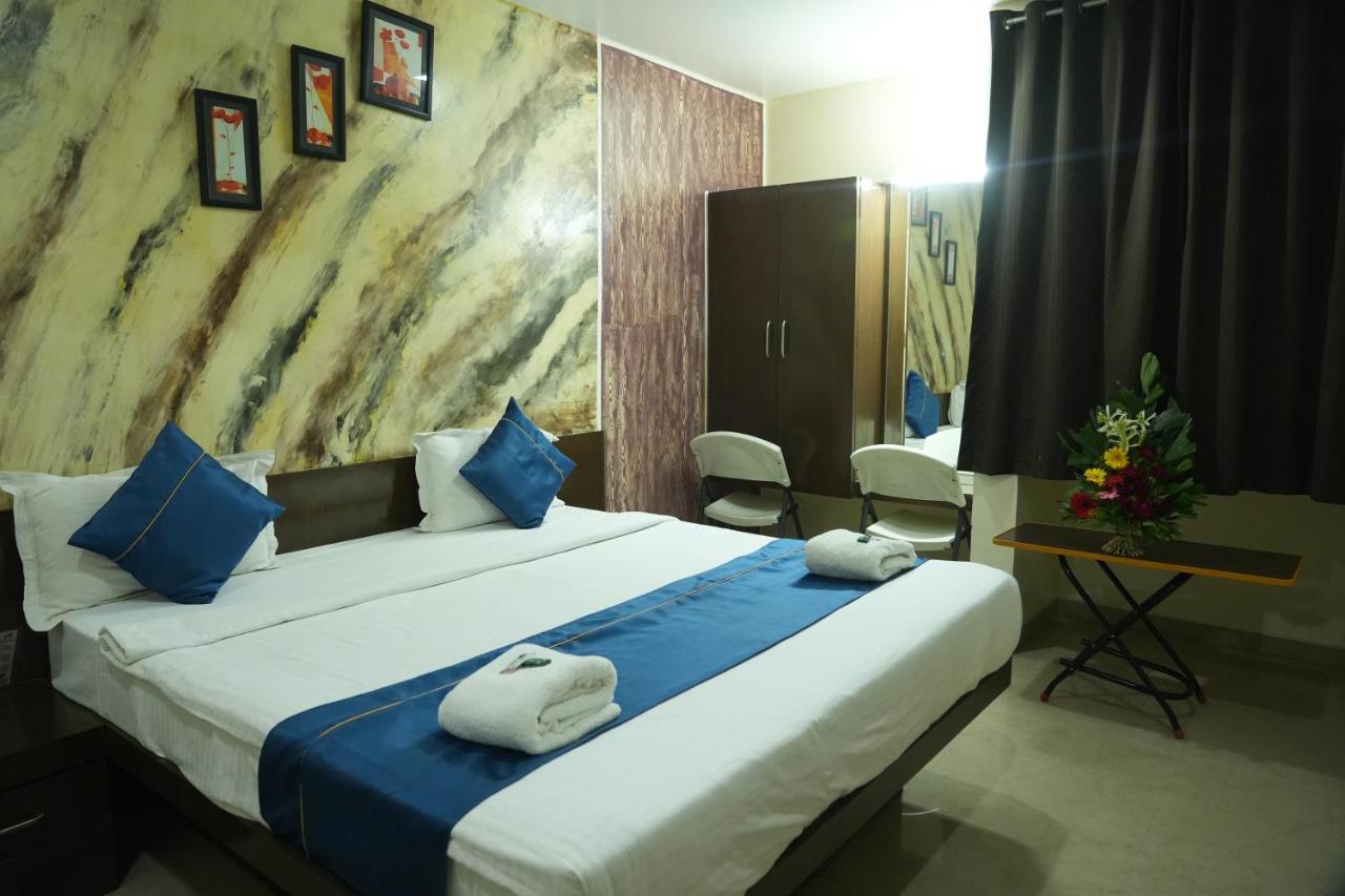 Hotel Avon International Aurangabad  Bagian luar foto