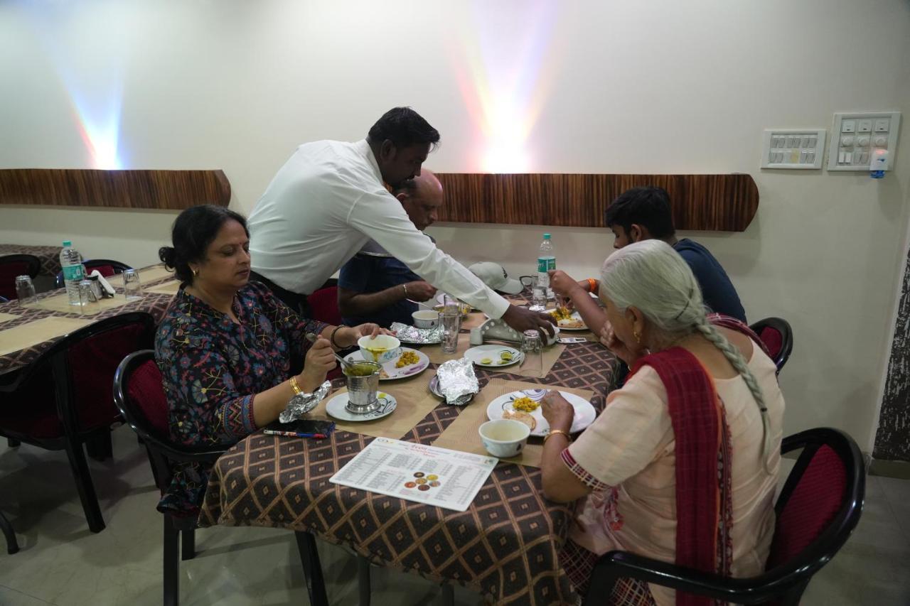 Hotel Avon International Aurangabad  Bagian luar foto