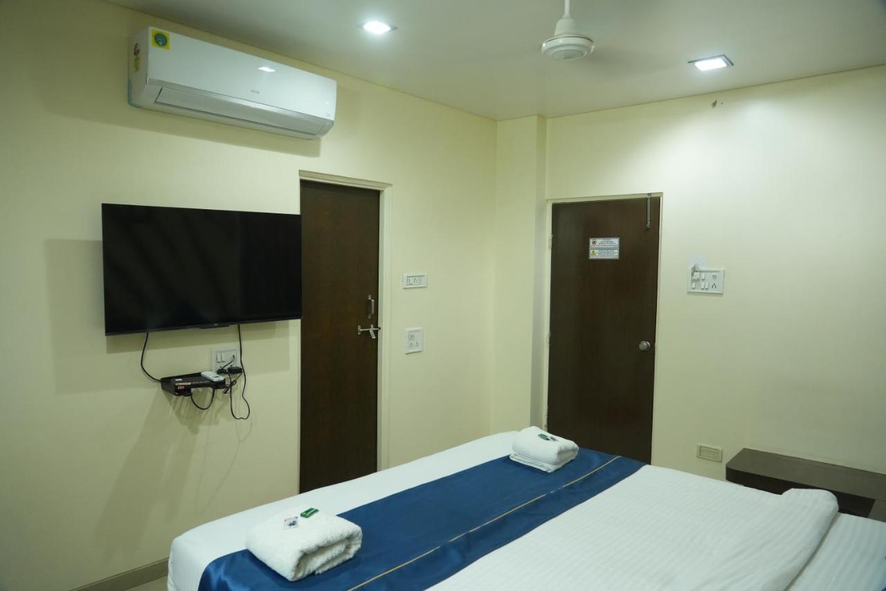 Hotel Avon International Aurangabad  Bagian luar foto