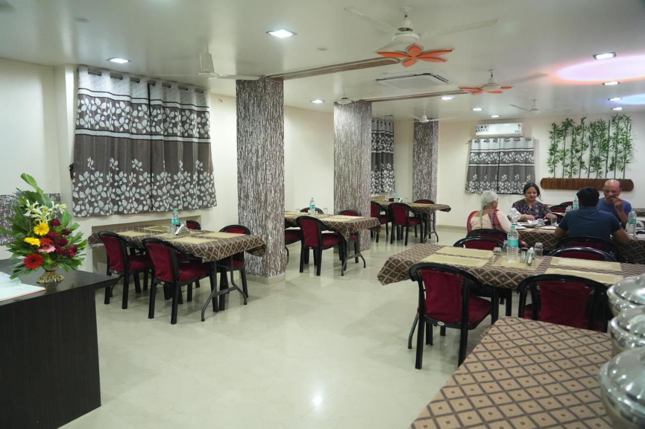 Hotel Avon International Aurangabad  Bagian luar foto