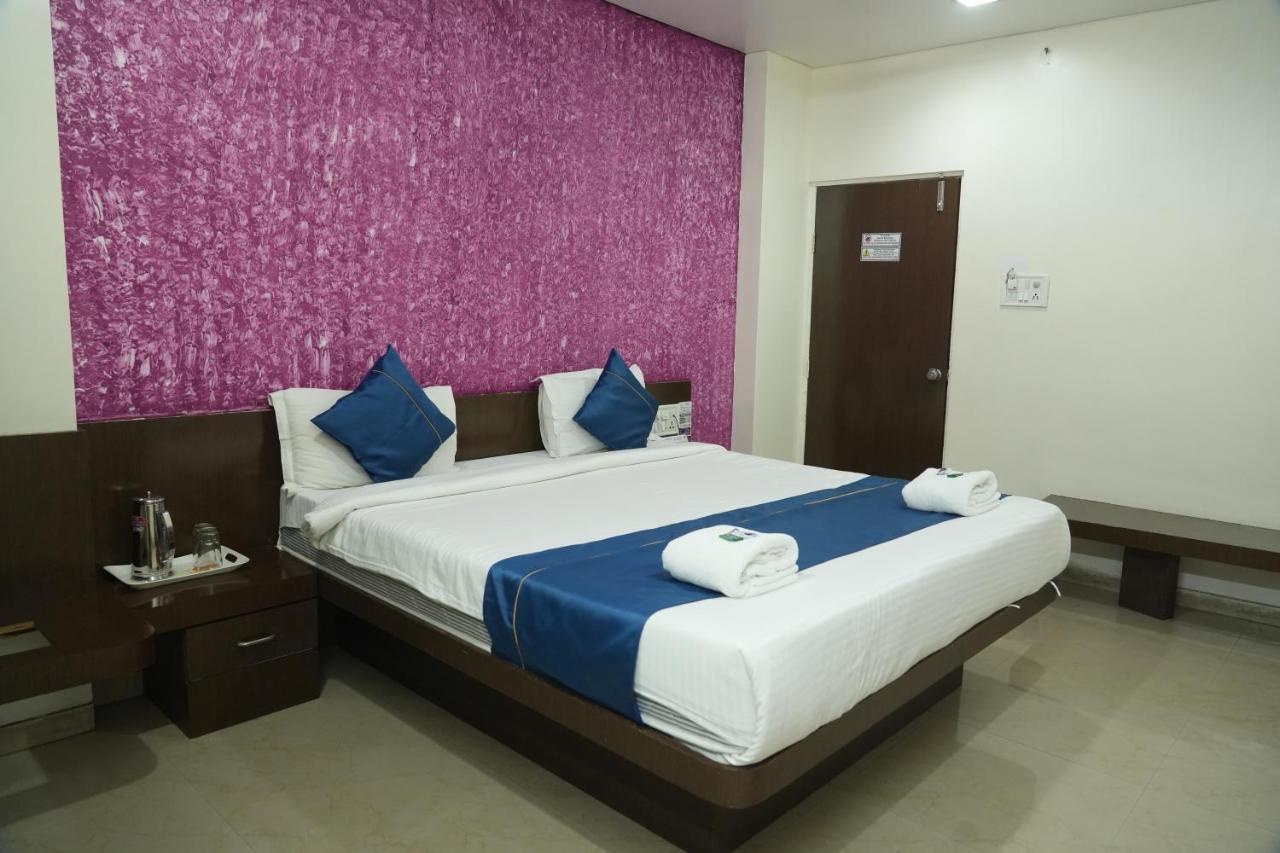 Hotel Avon International Aurangabad  Bagian luar foto