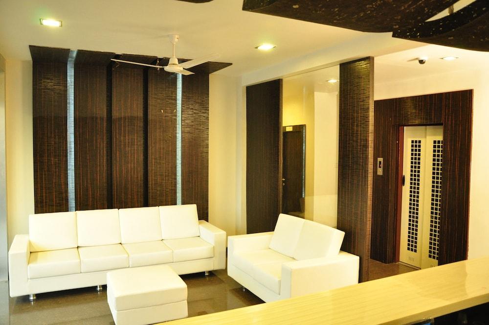 Hotel Avon International Aurangabad  Bagian luar foto