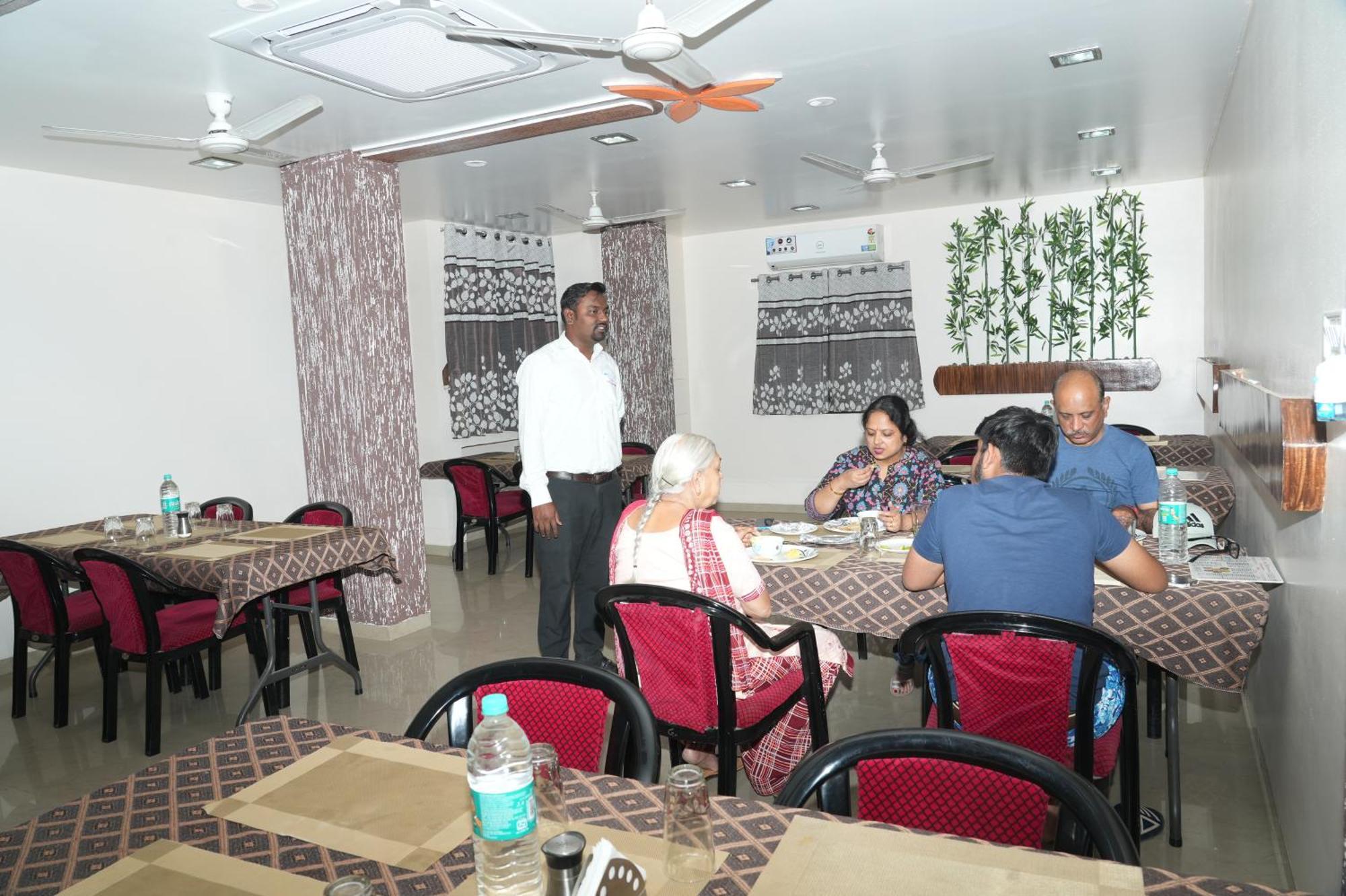 Hotel Avon International Aurangabad  Bagian luar foto