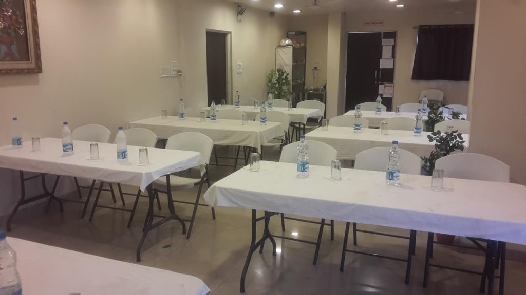 Hotel Avon International Aurangabad  Bagian luar foto