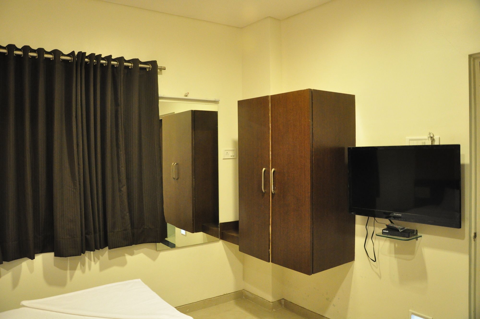 Hotel Avon International Aurangabad  Bagian luar foto