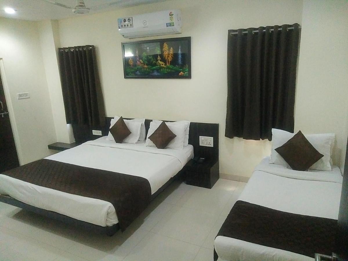 Hotel Avon International Aurangabad  Bagian luar foto